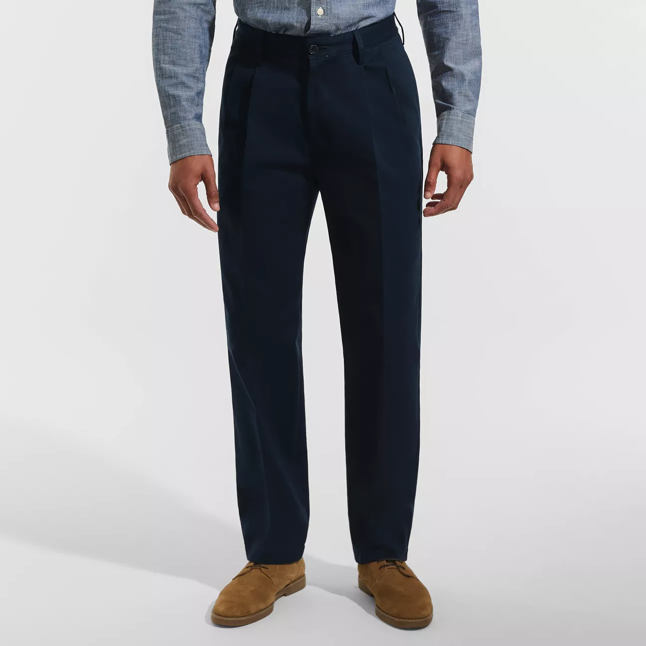 Men's Traditional Fit Pleated No Iron Chino Pants