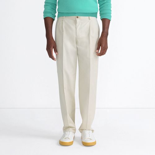 Men's No Iron Traditional Fit Pleated Front Chino Pant, Front