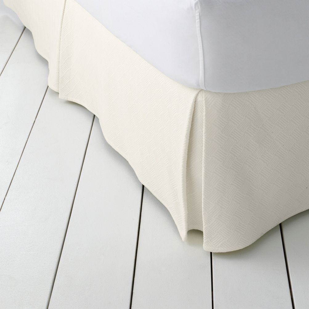 White bed skirt outlet 12 inch drop