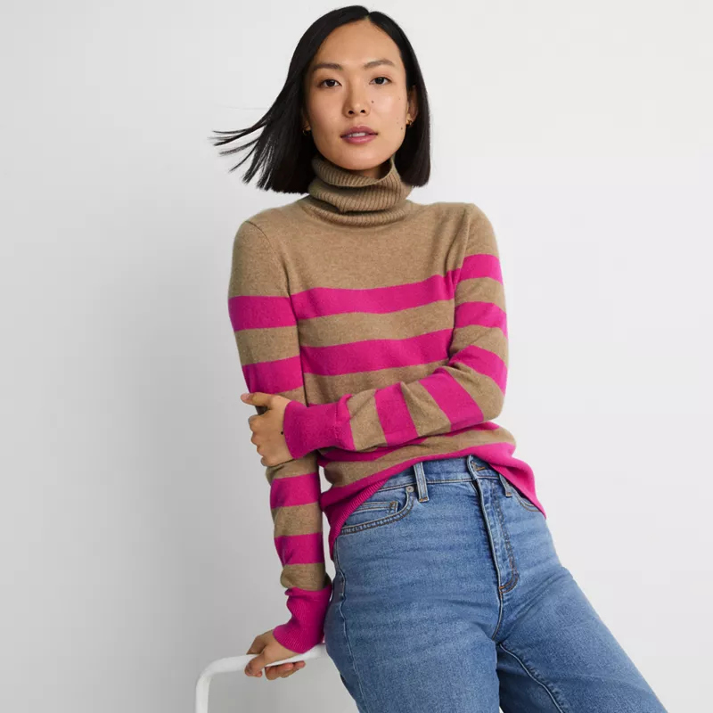 Women's Cashmere Turtleneck Sweater, alternative image