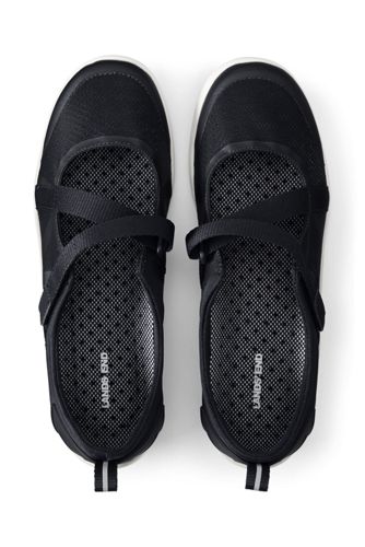 black water shoes womens