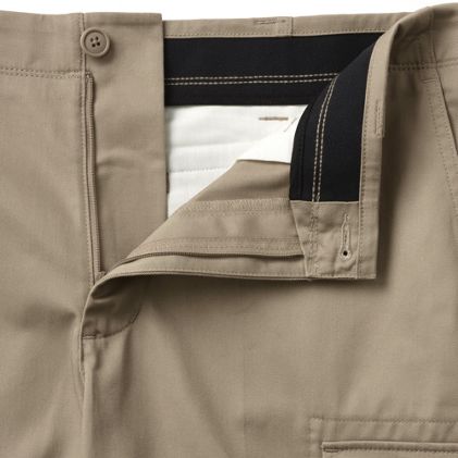 Men's 10" Traditional Fit Cargo Shorts - image 5