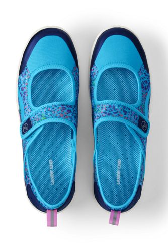 womens wide width water shoes