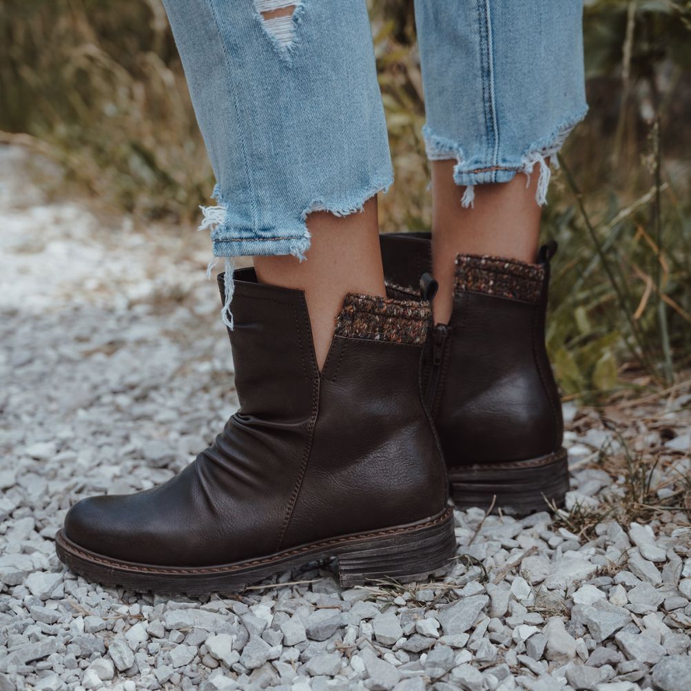 Muk luks hot sale ankle boots