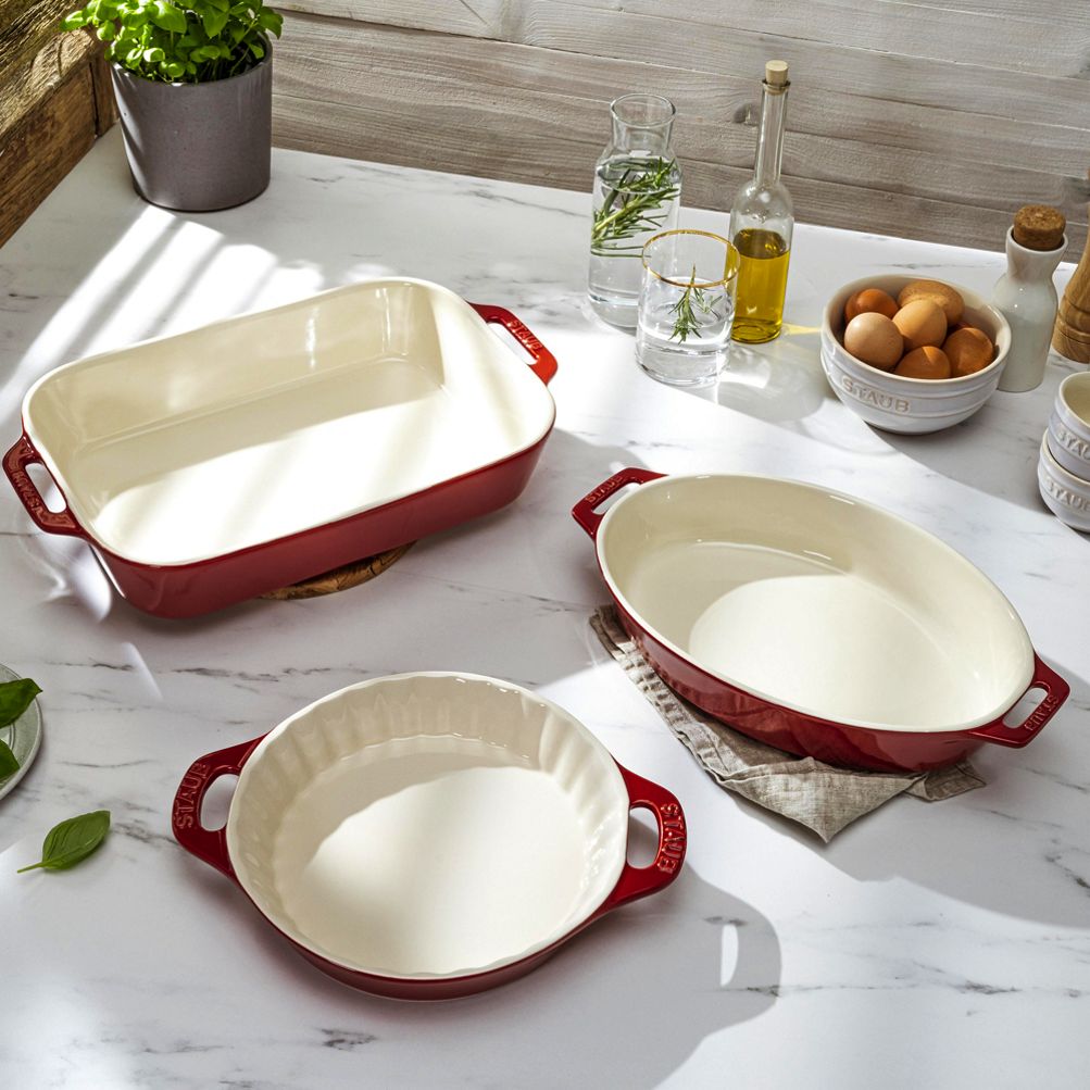 Staub 11 Ceramic Oval Baking Dish - White