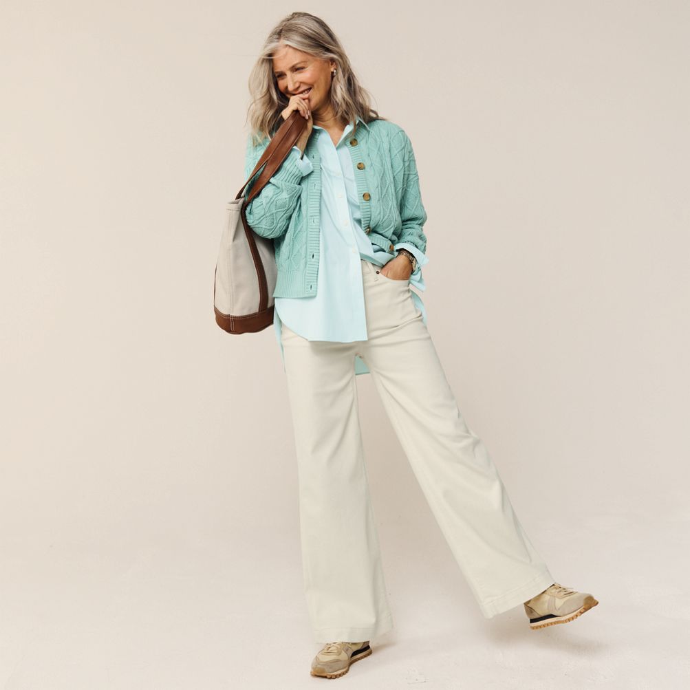 The Palazzo Pants Guide for Petite Women - Petite Dressing  Short girl  outfits, Jeans for short women, Wide leg jeans outfit