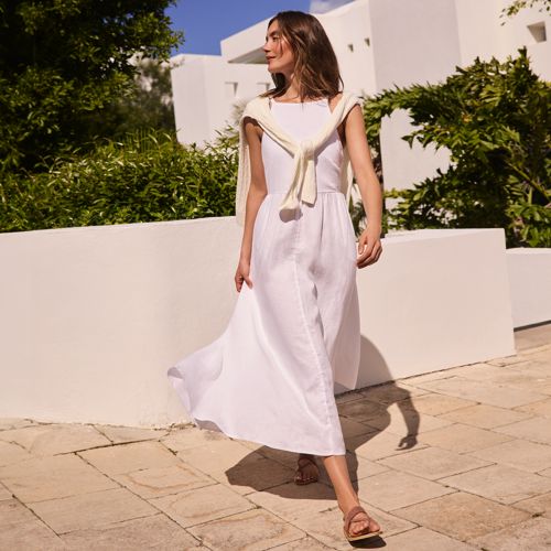 6 Best Maxi Dresses for Older Women