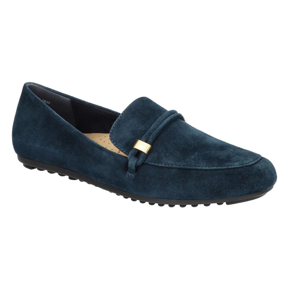 Narrow best sale women's loafers