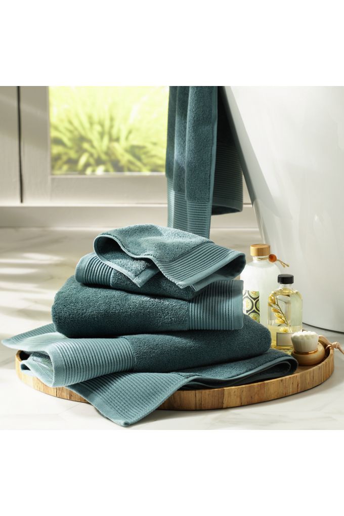 Lands' End Turkish Luxe Bath Towel In Green