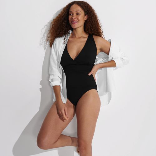 Women's Chlorine Resistant Short Sleeve Modest Tankini Top Swimsuit Built  in Soft Cup Bra Seersucker