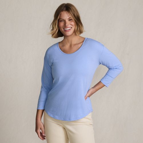 Women's 3/4 Sleeve Lightweight Jersey Shirttail Tee