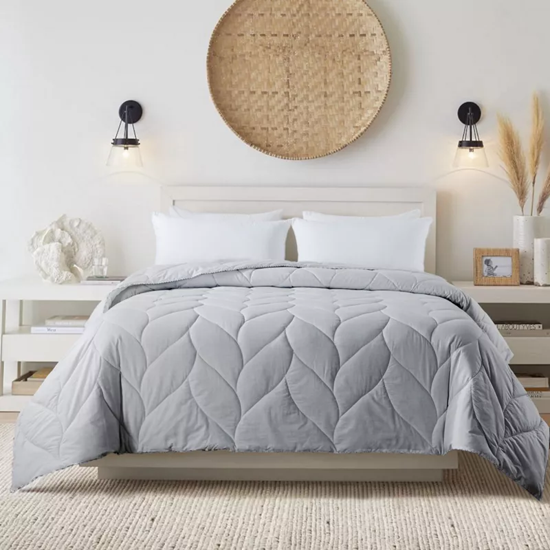 Waverly Antimicrobial Down Alternative Fleece Comforter, alternative image