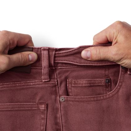 Men's Traditional Fit Comfort Waist Stretch Jeans - image 3