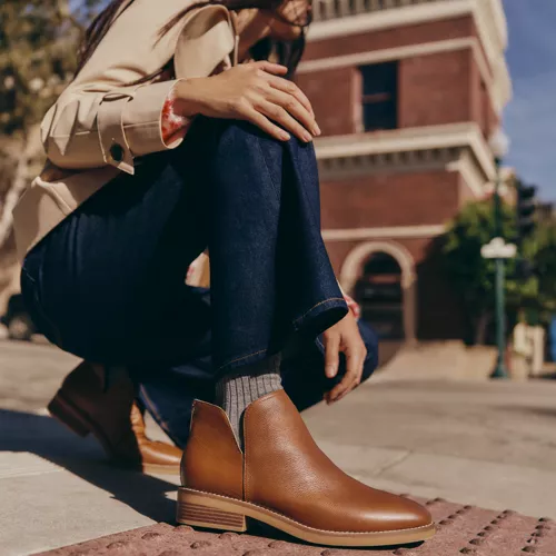 Women's Essential Zip Up Ankle Booties, alternative image