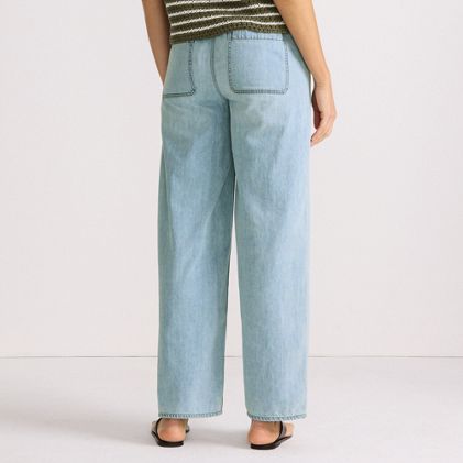 Women's Petite Lightweight Denim High Rise Relaxed Straight Pull On Pocket Jeans - image 1