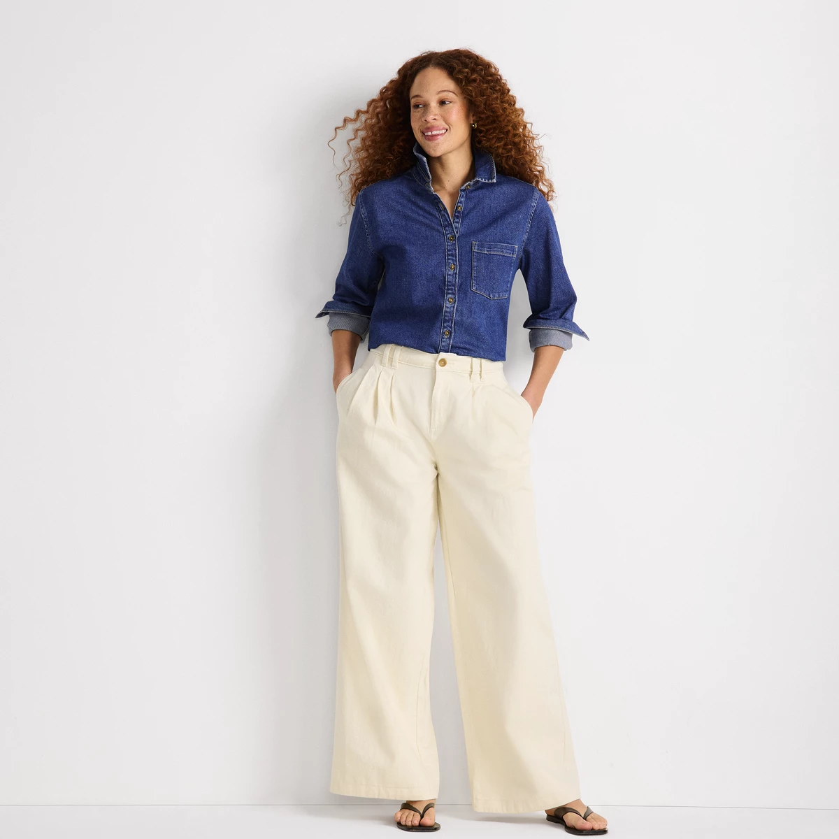 Women's Tall Lightweight Denim Mid Rise Pleated Slouchy Jeans — Natural by Lands' End