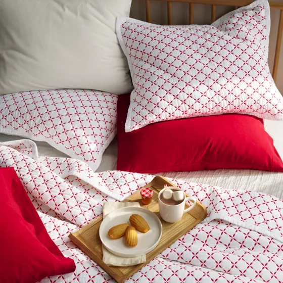 Embroidered Diamond Double Voile Quilt - primary