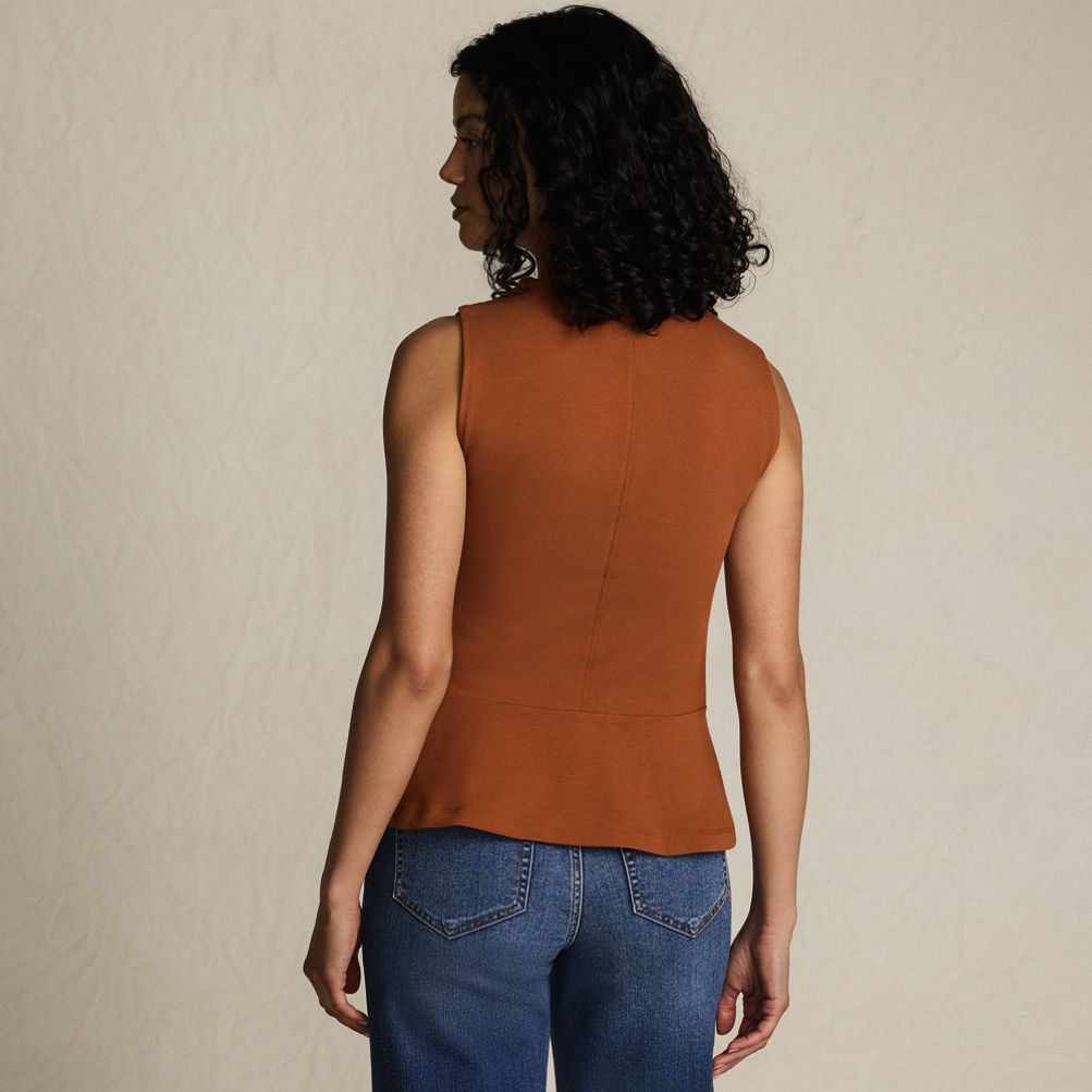 トップス The Barnnet Crepe Peplum Sleeveless Top The Barnnet Crepe Peplum Sleeveless Top