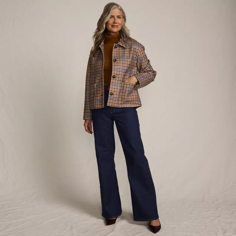 Women's Soft Denim High Rise Classic Flare Jeans, alternative image