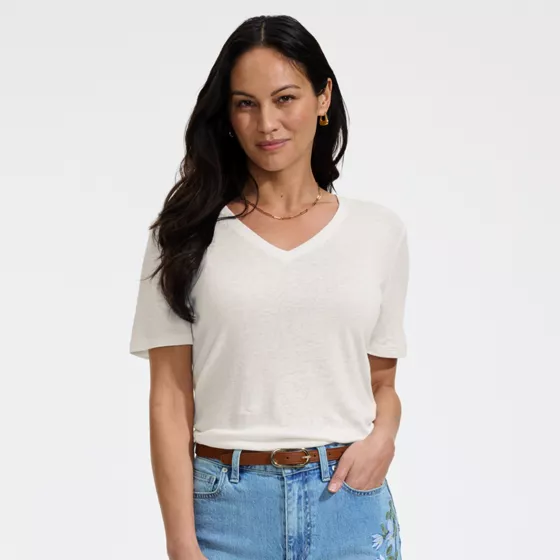 Women's Short Sleeve Linen Blend V-neck Tee - primary