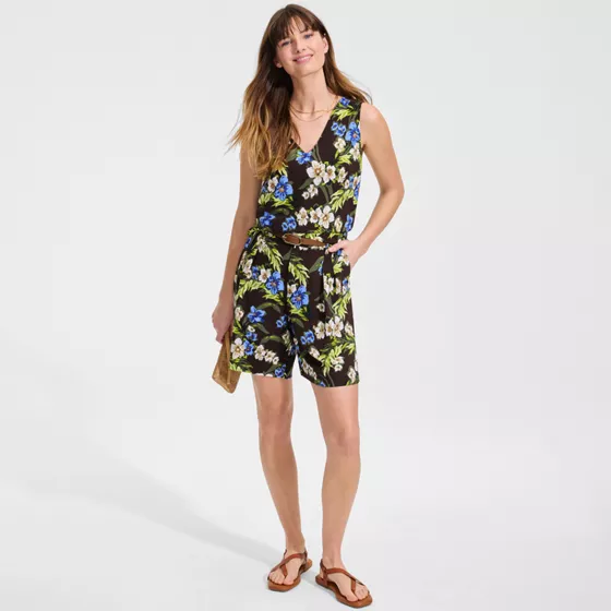 Women's Creaseless High Rise 8" Shorts - primary