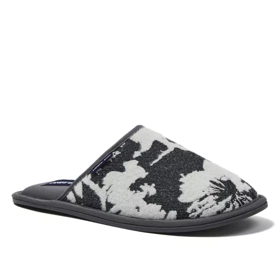 Women's Closed Toe Spa Slippers - primary